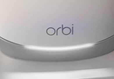 Orbi Flashing White Light